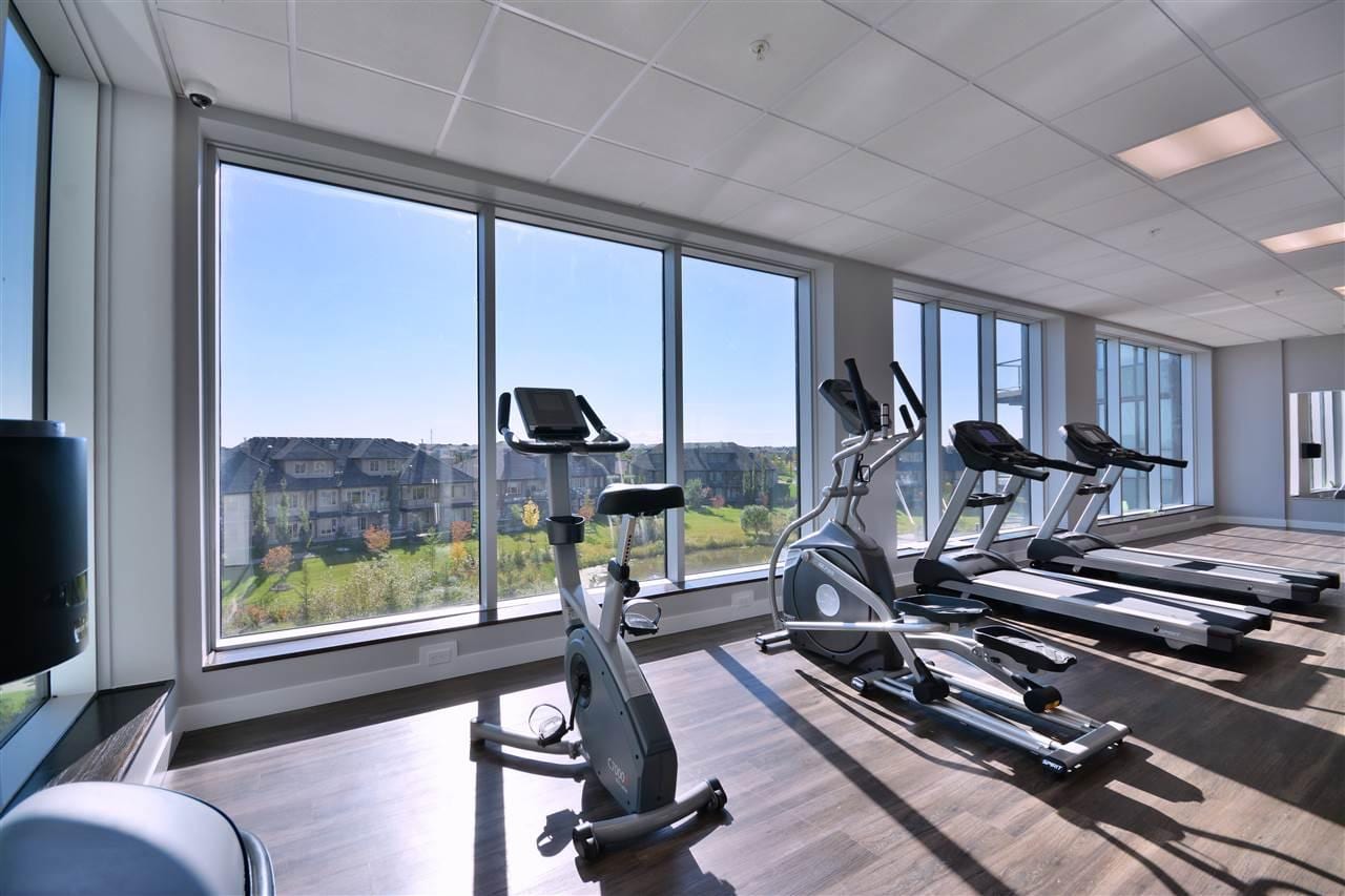 Signature Condominiums, amenity space